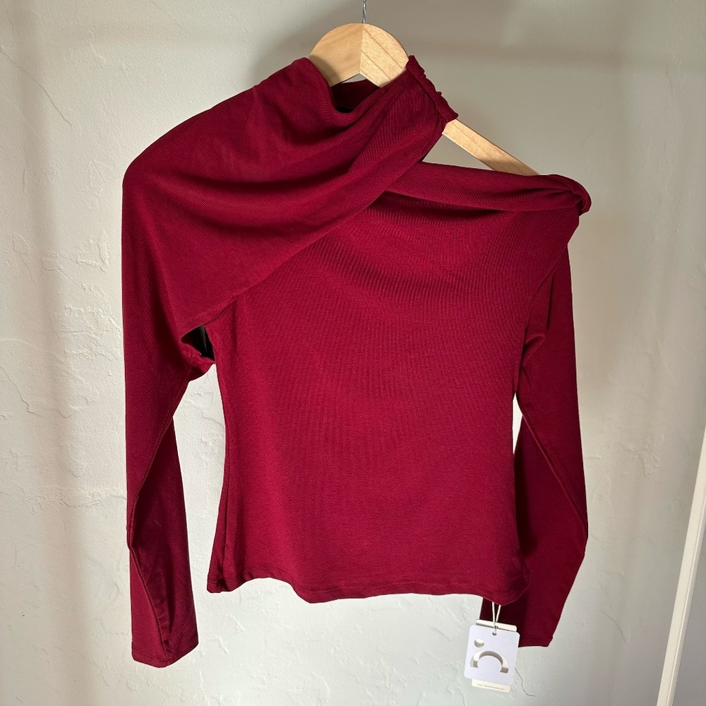 COMMENSE ASYMMETRICAL LONG SLEEVE TOP